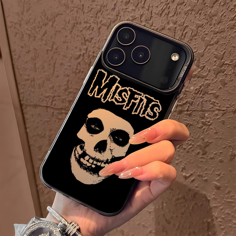 Custodia per telefono Misfits  - Apple Iphone 15 recensione e prezzo